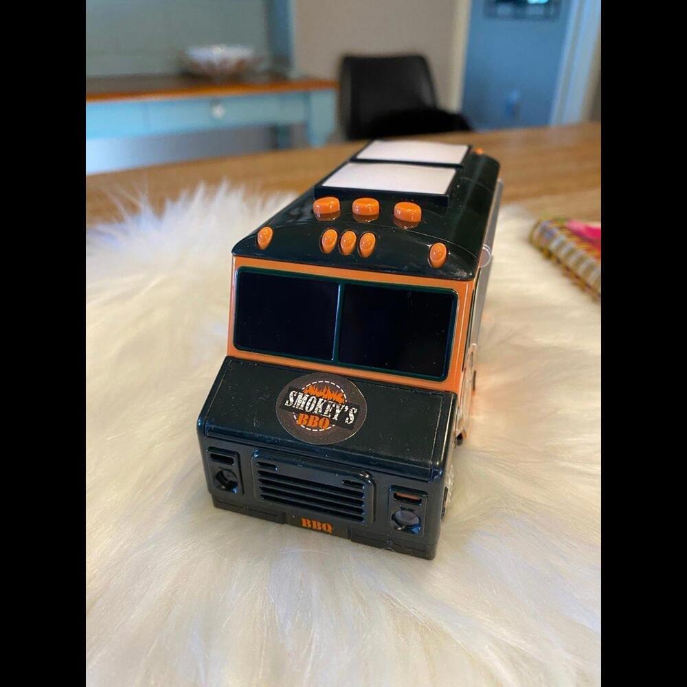Interactive Mini Vehicle Food Trucks!!New!! Dolls not included - Picture 9 of 9